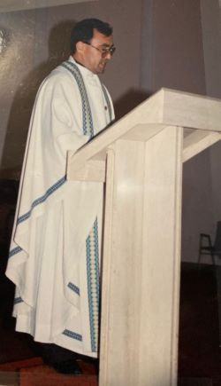 Padre José Antonio Juya.